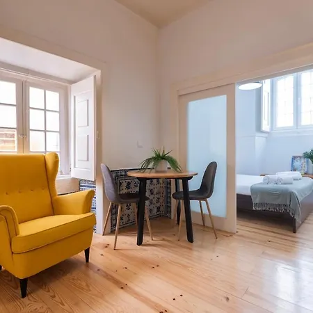 The Nest Of Carriao Street Lisbon