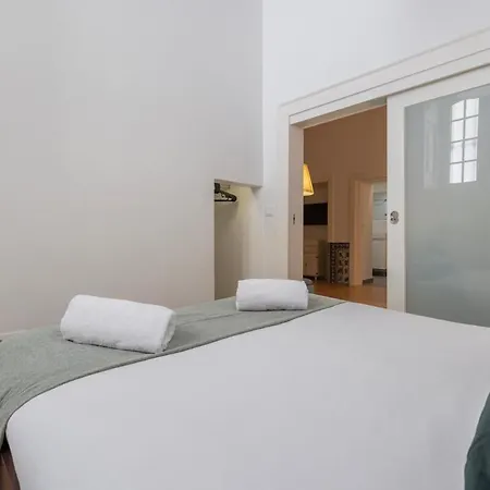 The Nest Of Carriao Street Lisbon