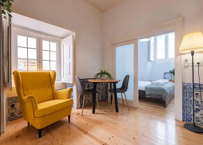 The Nest Of Carriao Street Lisboa